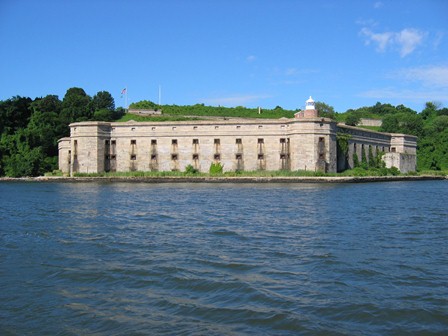 A view of Battery Weed from the water of the New York Harbor. Battery Weed was built to help defend New York city and is located within Fort Wadsworth. A view of Battery Weed from the water of the New York Harbor. Battery Weed was built to help defend New York city and is located within Fort Wadsworth.