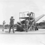 Battery Kingman's 12-inch gun ready to fire.