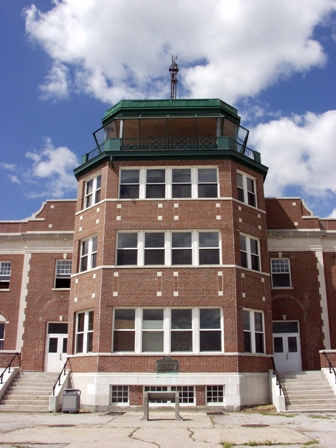 When Floyd Bennett Field's Ryan Center reopens late next year, the first floor will reflect its glory days during the Golden Age of Aviation.