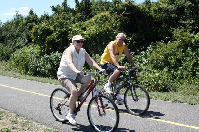 Don't want to pay to see Sandy Hook during the summer? Ride a bike! There is no entry charge for pedestrians or bikers, only a charge for parking your car at the beach. Don't want to pay to see Sandy Hook during the summer? Ride a bike! There is no entry charge for pedestrians or bikers, only a charge for parking your car at the beach.