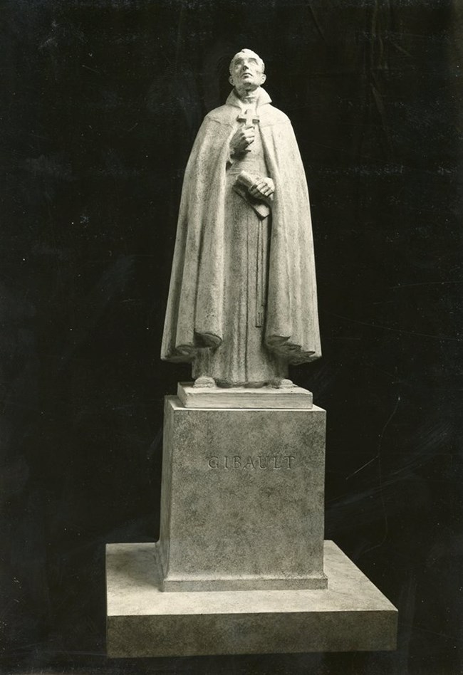 22852252_1714895131864790_7900856878448457451_n Father Gibault Statue