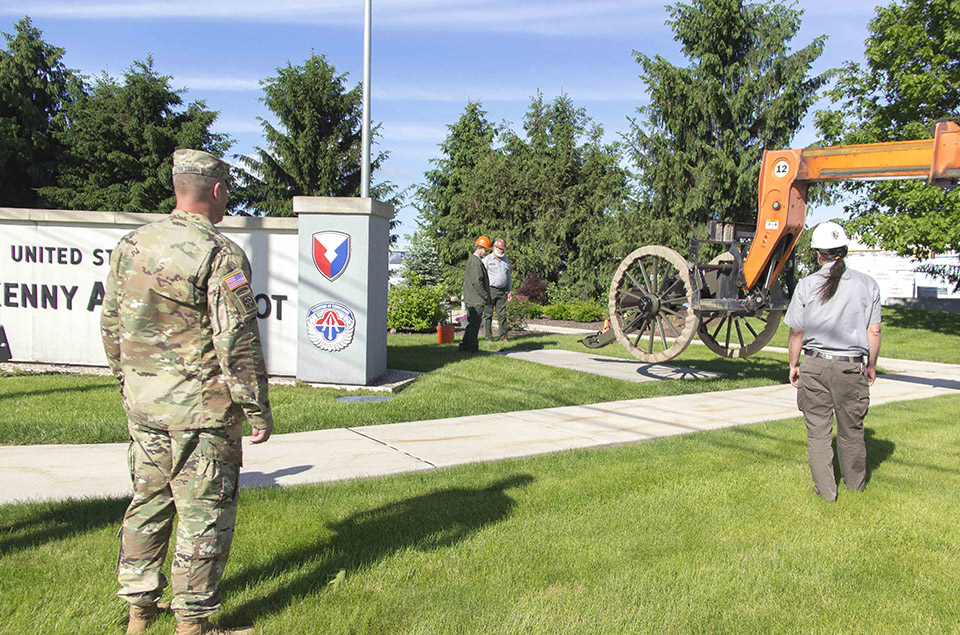 Gettysburg National Military Park cannon shop staff help set a replica cannon carriage outside the Letterkenny Army Depot (Chambersburg, PA) headquarters on Tuesday, May 21, 2019. Left to right: Letterkenny Army Depot Col. Colonel Stephen W. Ledbetter, Br