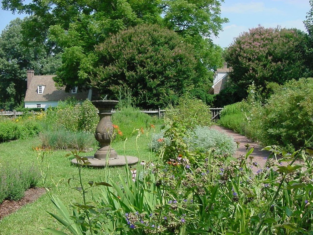 Colonial Garden in the Historic Area