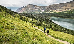 Hiking to Oldman Lake