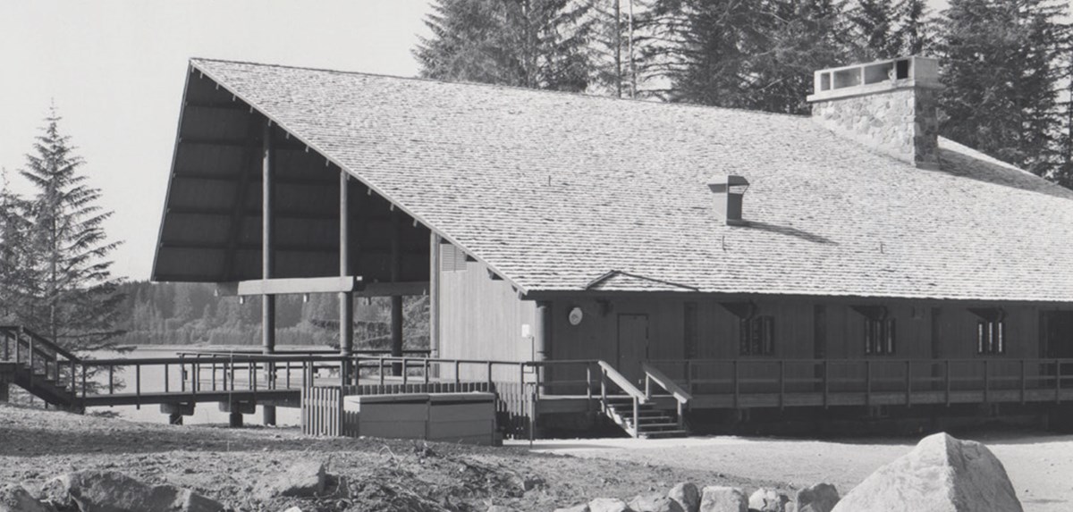 Glacier Bay lodge when new Glacier Bay lodge when new