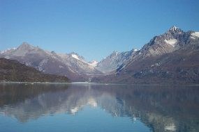 U-shaped valley left behind by glacier