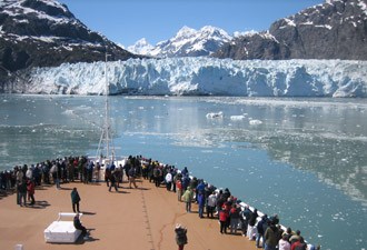 visitors on a cruise ship in Glacier Bay