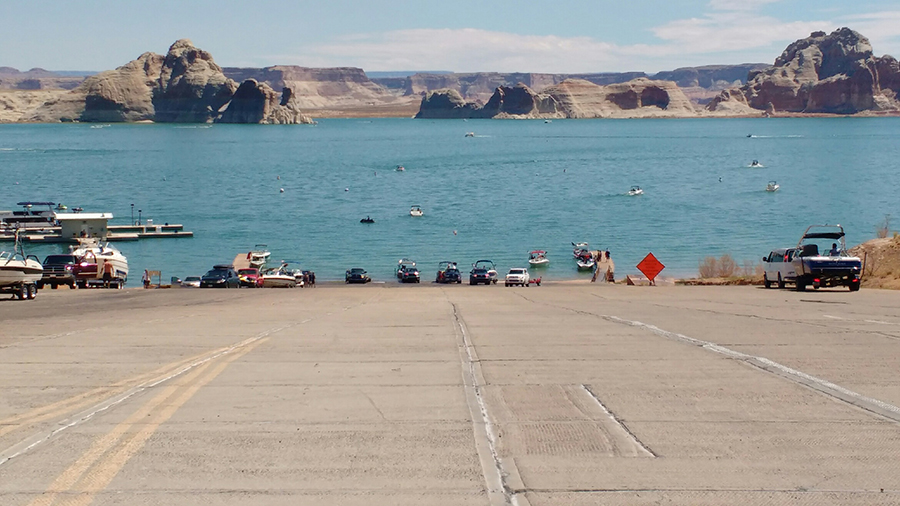 Glen Canyon announces a new business opportunity for a Commercial Use Authorization to deliver and pickup boats and personal watercraft. Busy boat ramp at Lake Powell