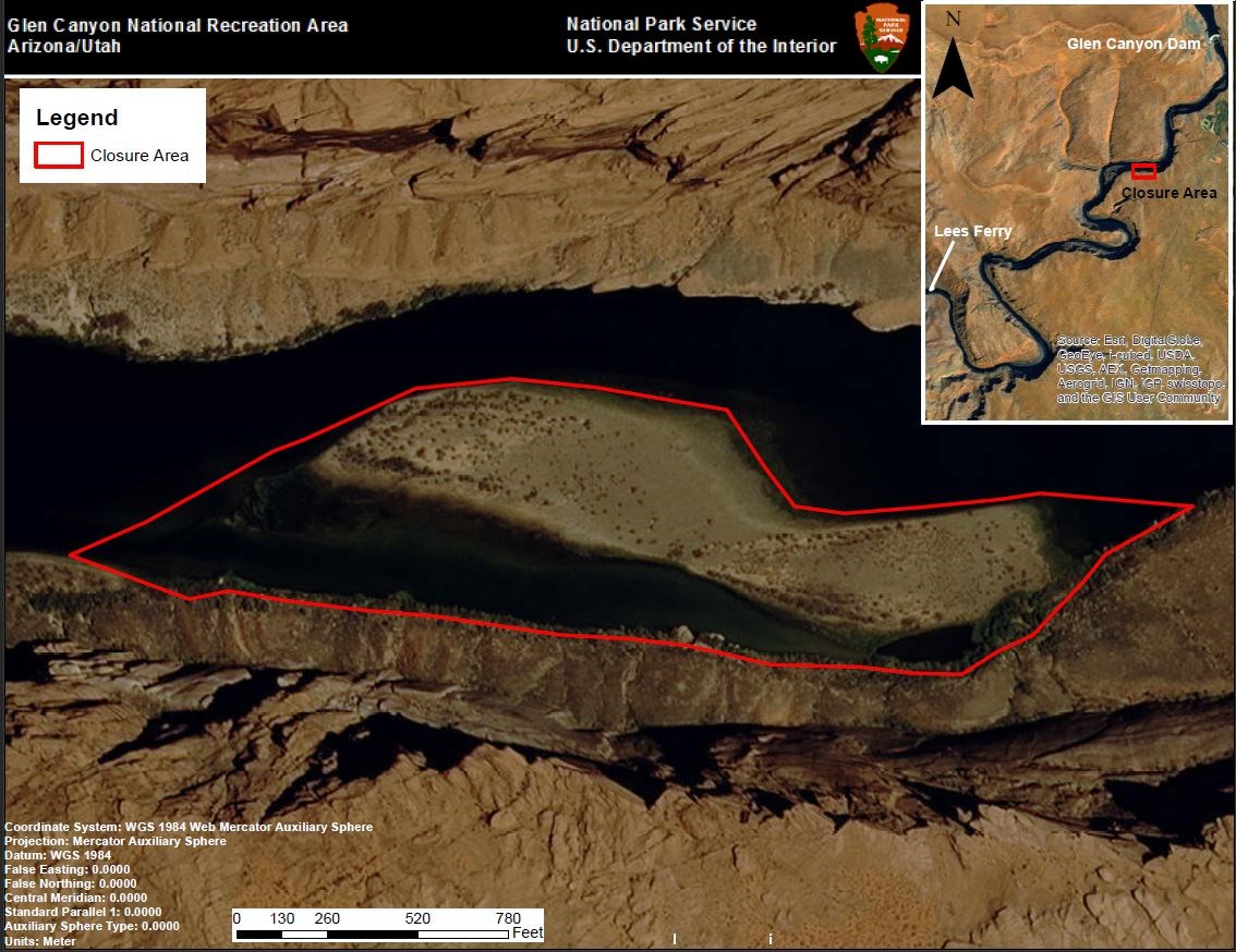 Map of closure area on Colorado River. Large gravel bar in the middle of the river area. A red outline around sandbar includes water on both sides.