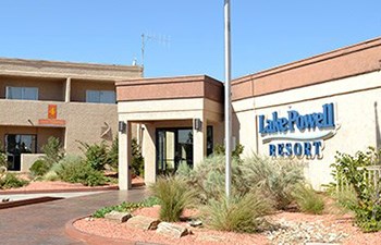 Entrance of Lake Powell Resort