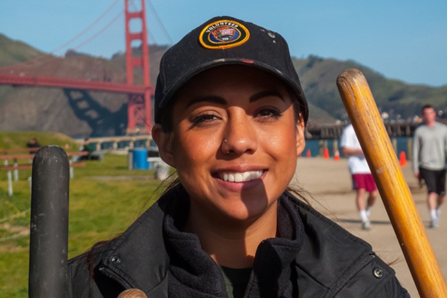 Academic Intern Maria volunteers on Crissy Field. Academic Intern Maria volunteers on Crissy Field.