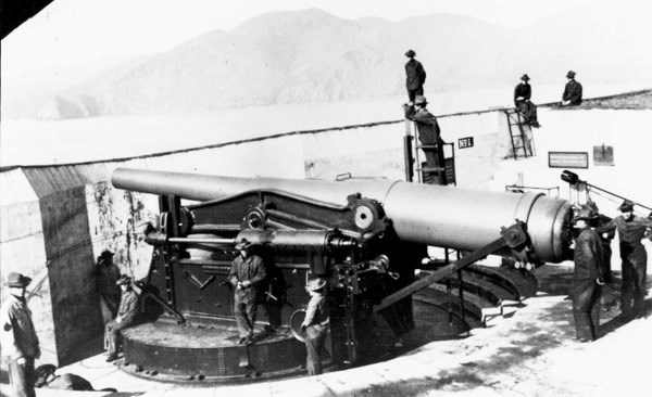 soldiers manning concrete battery overlooking water soldiers manning concrete battery overlooking water