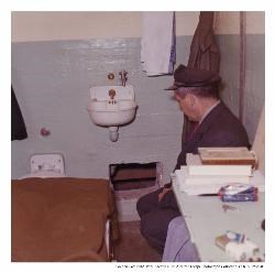 GOGA17972-003 FBI Alcatraz Investigation Photos Morris Cell 1962