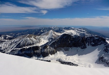 Snowy Wheeler Peak, 448x309 Mountain peaks in snow, from the Wheeler Peak summit