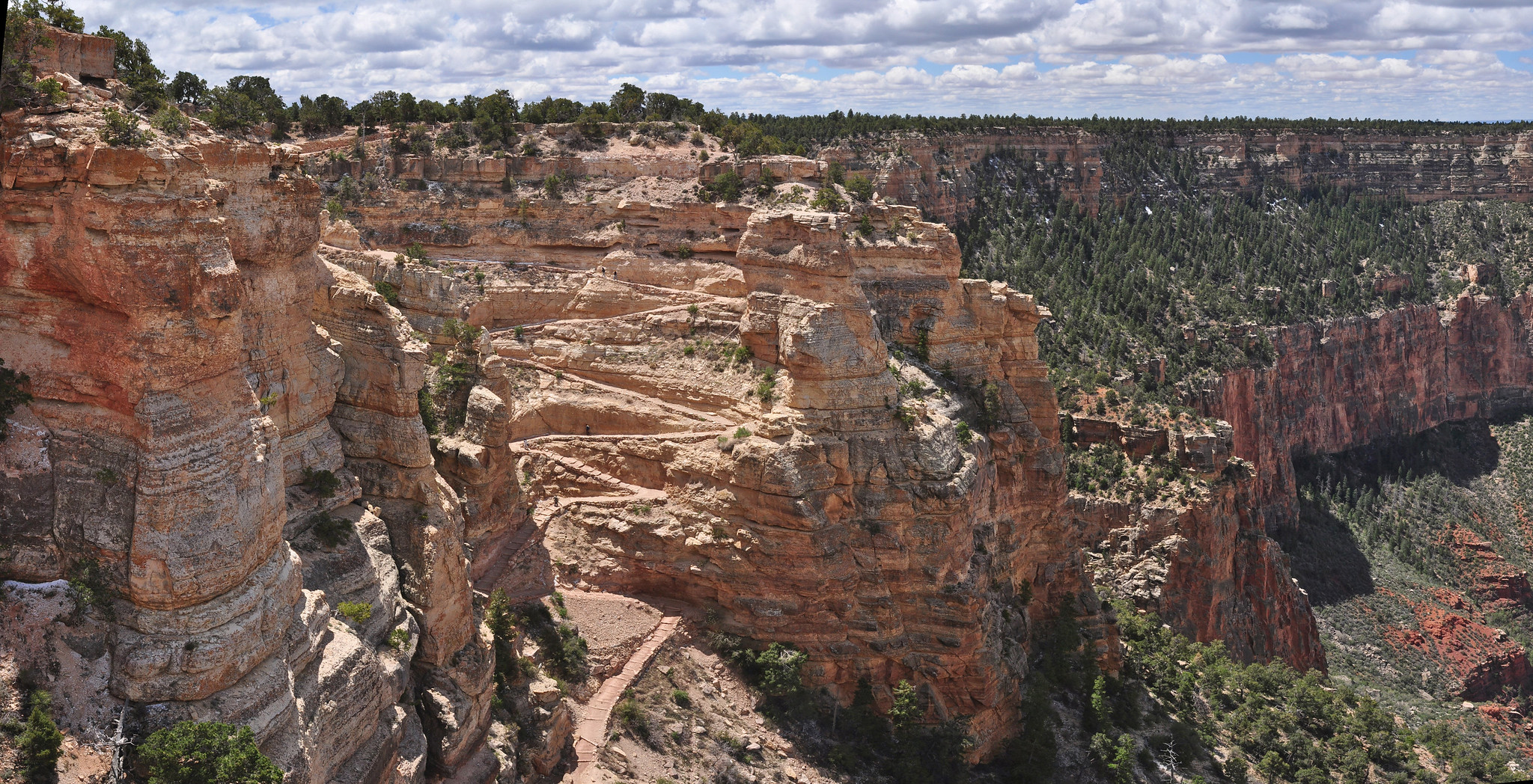 A series of steep switchbacks on the upper South Kaibab Trail.