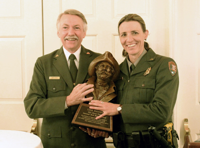 Lisa_Hendy_Yount Award winner with NPS Director Jon Jarvis