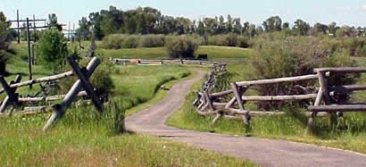 Image of trail from the visitor center to the ranch. Image of trail from the visitor center to the ranch.
