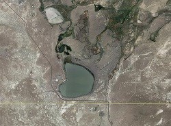 An image that shows San Luis Lake, and the dunes that formed along its North East shoreline.