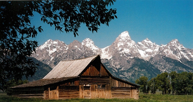 Moulton Barn_Vance Carruth_2000