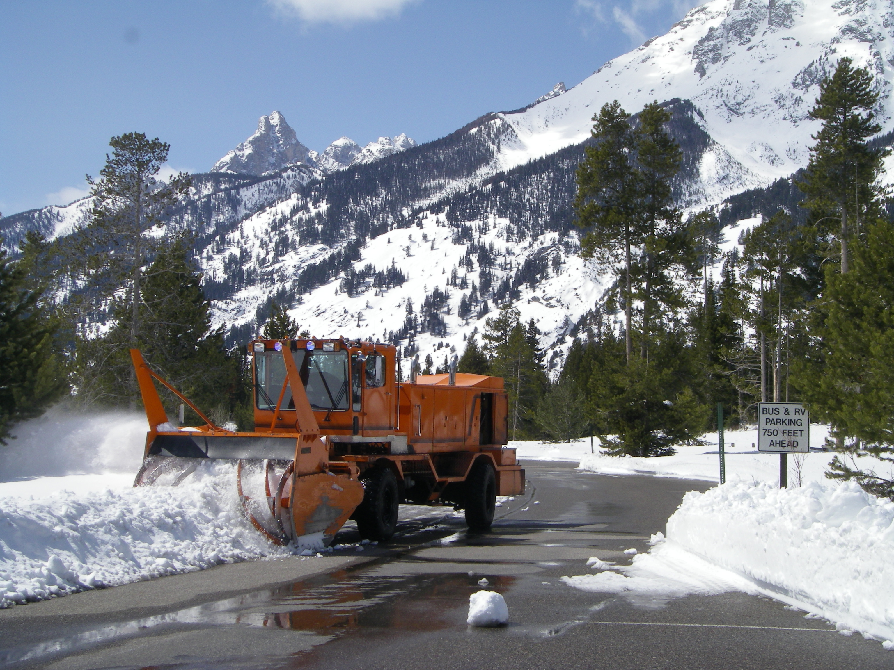 Rotary snow plow on TPR