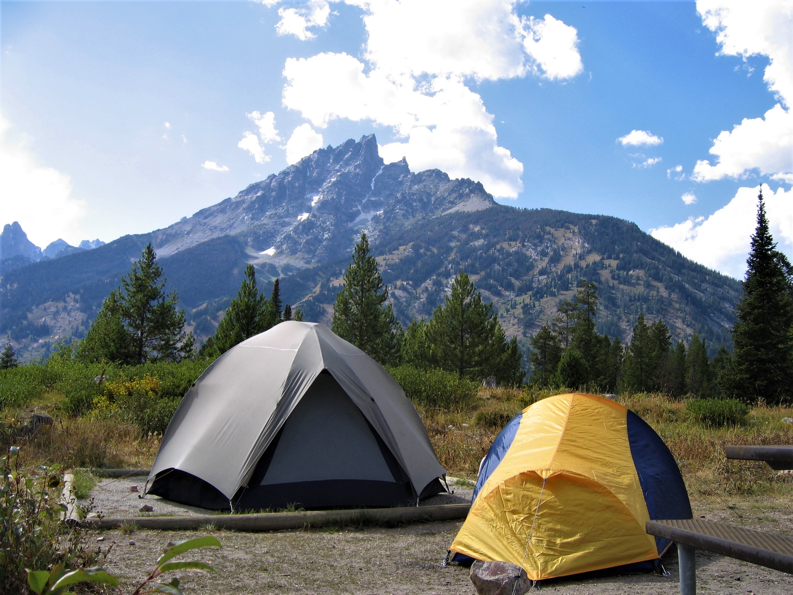 Tent clearance in mountains