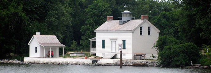 Jones Point Lighthouse Hour