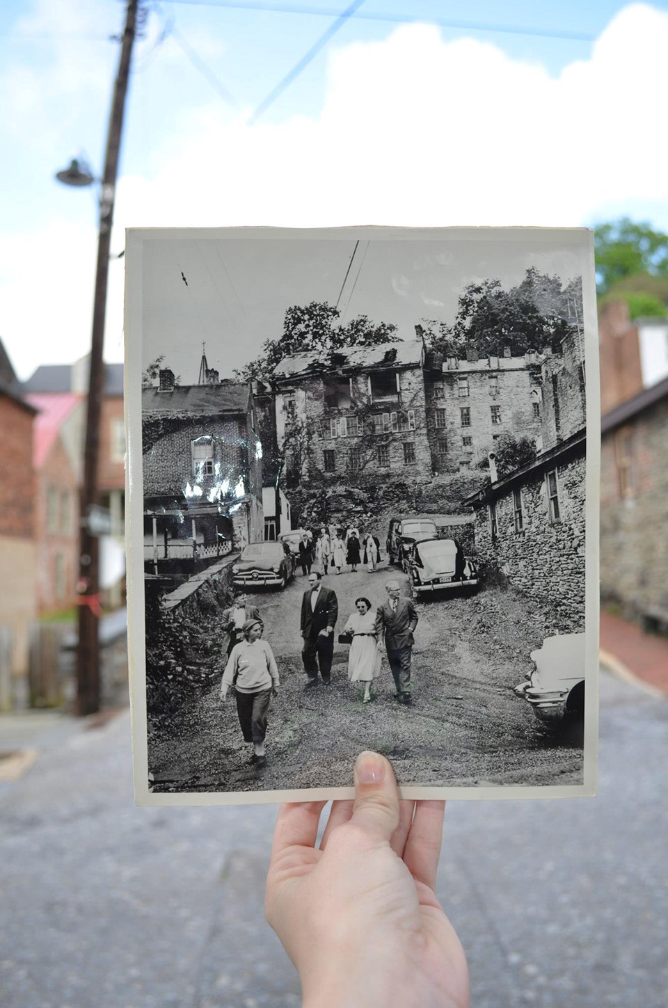 historic black and white photo of Wager House/Marmion Hall overlaid onto the modern landscape