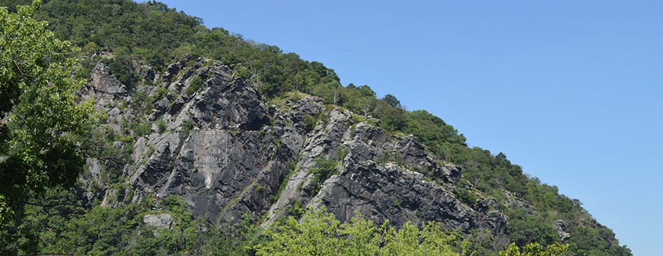 cliff face of Maryland Heights