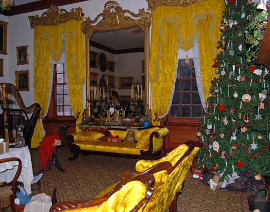 A Yuletide Scene