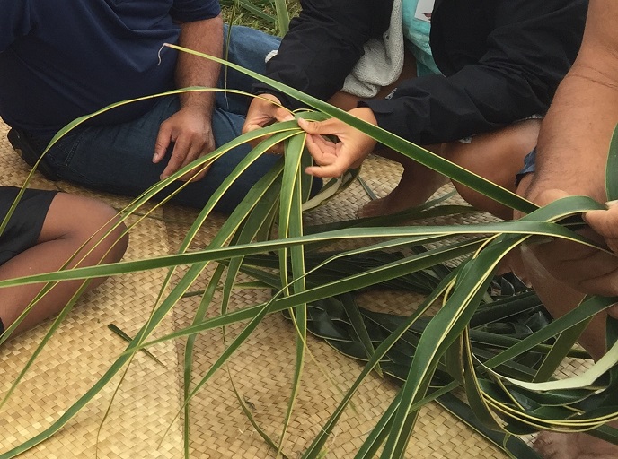 ‘Ulana niu - coconut weaving