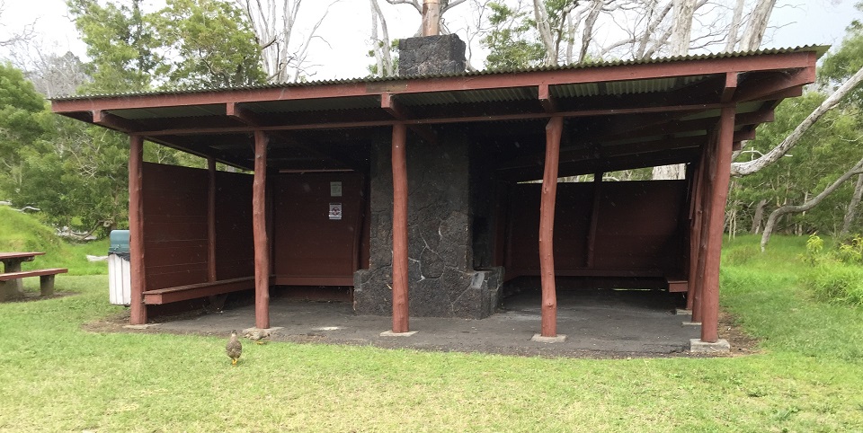 Picnic shelter at Kīpukapuaulu Picnic shelter structure near Kīpukapuaulu