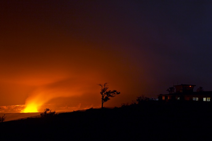 Halema‘uma‘u glow by Jaggar Museum and USGS HVO_688