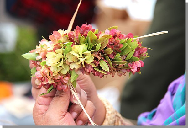 Making lei wili
