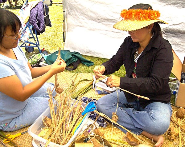 Pala‘ie, Hawaiian ball-and-loop game
