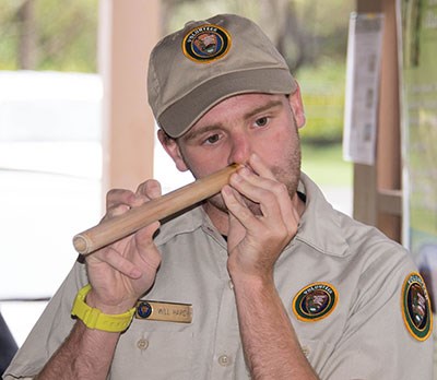 Volunteer Will pays ‘ohe hana ihu (Hawaiian nose flute)