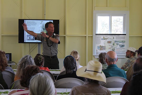 Ranger Jay Robinson describes the 1790 explosive eruption at the Coffee Talk in Kahuku Ranger Jay Robinson describes the 1790 explosive eruption at the Coffee Talk in Kahuku