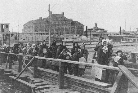 Ellis Island Immigrants