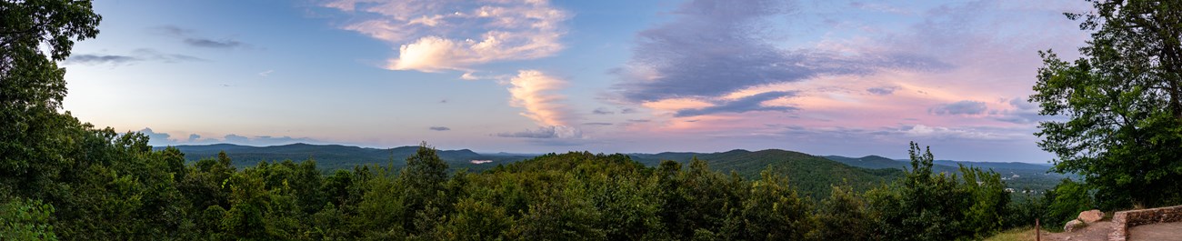 The view of the Zig Zag mountains during sunset from Goat Rock
