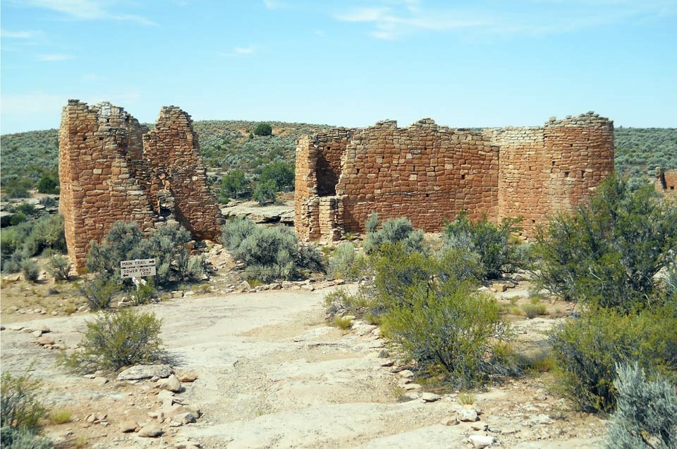 rock-lined hiking trail leading to Hovenweep Castle