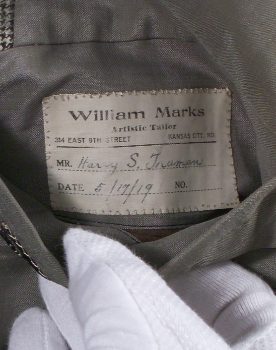 Interior pocket label, HSTR 3435.