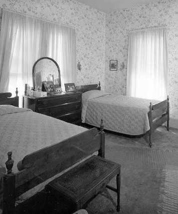 Mrs. Madge Gates Wallace: The Grand Lady of 219 North Delaware Street (U.S. National Park Service)