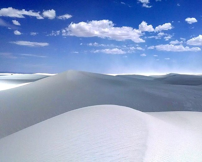 Gypsum sand dunes at White Sands National Monument Gypsum sand dunes at White Sands National Monument