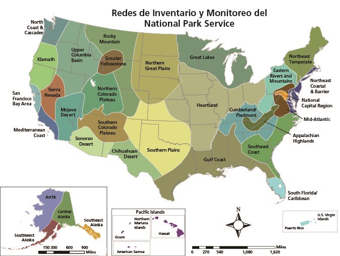 Un mapa de los Estados Unidos, mostrando el nombre y la ubicación de las 32 redes de inventariado y monitoreo del National Park Service.