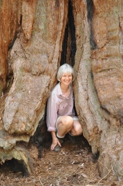 Photo of Linda Mutch Photo of Linda Mutch