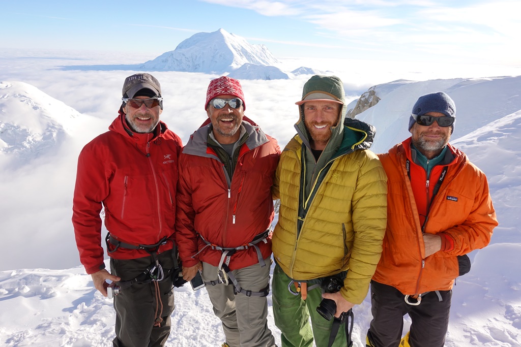 Weber 14K patrol Four NPS Volunteers stand at the 'Edge of the World'