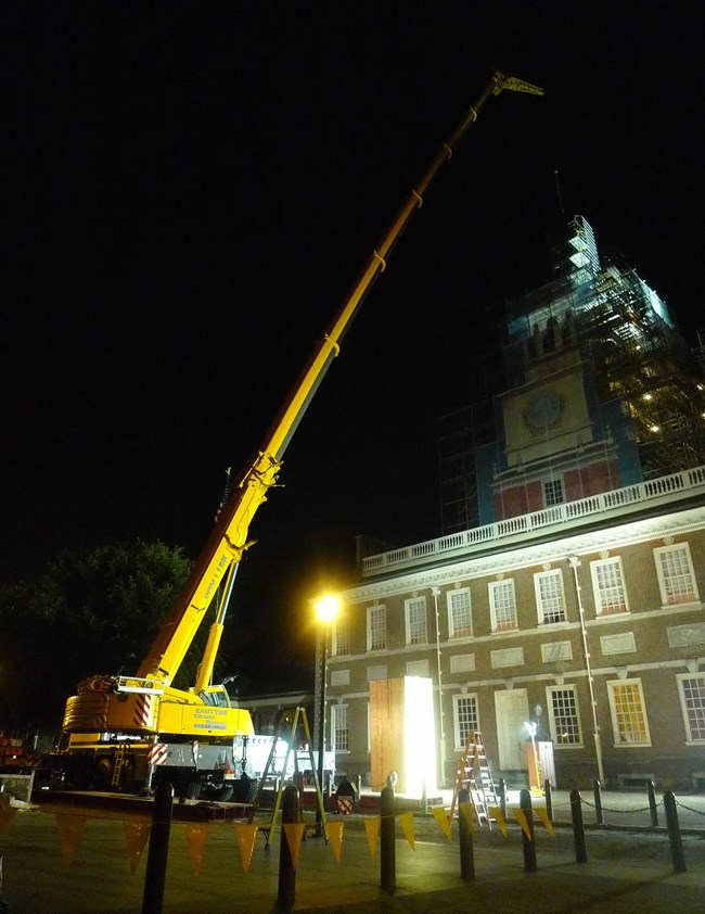 Crane setting the spindle