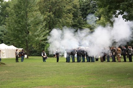 Firing drill conducted by the 7th & 8th US, 2nd Virginia and 5th Texas CSA Firing drill conducted by the 7th & 8th US, 2nd Virginia and 5th Texas CSA
