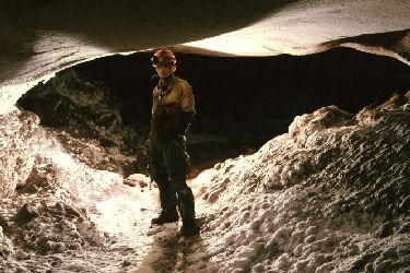 A caver in Jewel Cave (Marc Ohms Photo)
