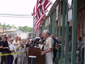 President Carter speaking to visitors and friends the day he was awarded to Nobel Peace.
President Carter speaking to visitors and friends the day he was awarded to Nobel Peace.