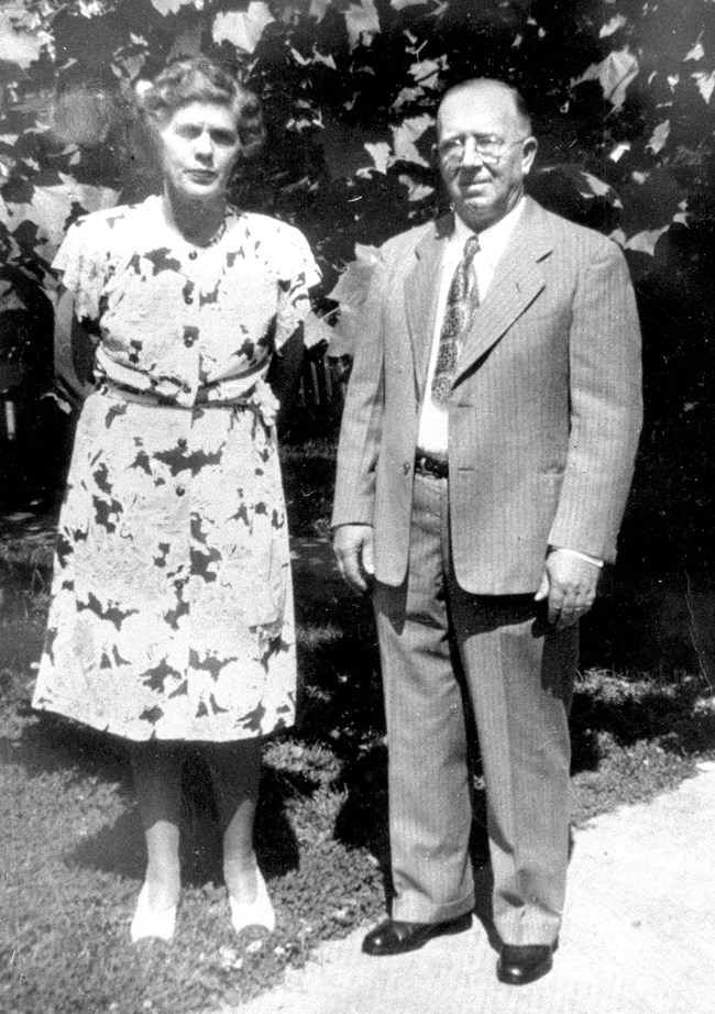 Earl and Lillian Carter, Jimmy Carter's parents